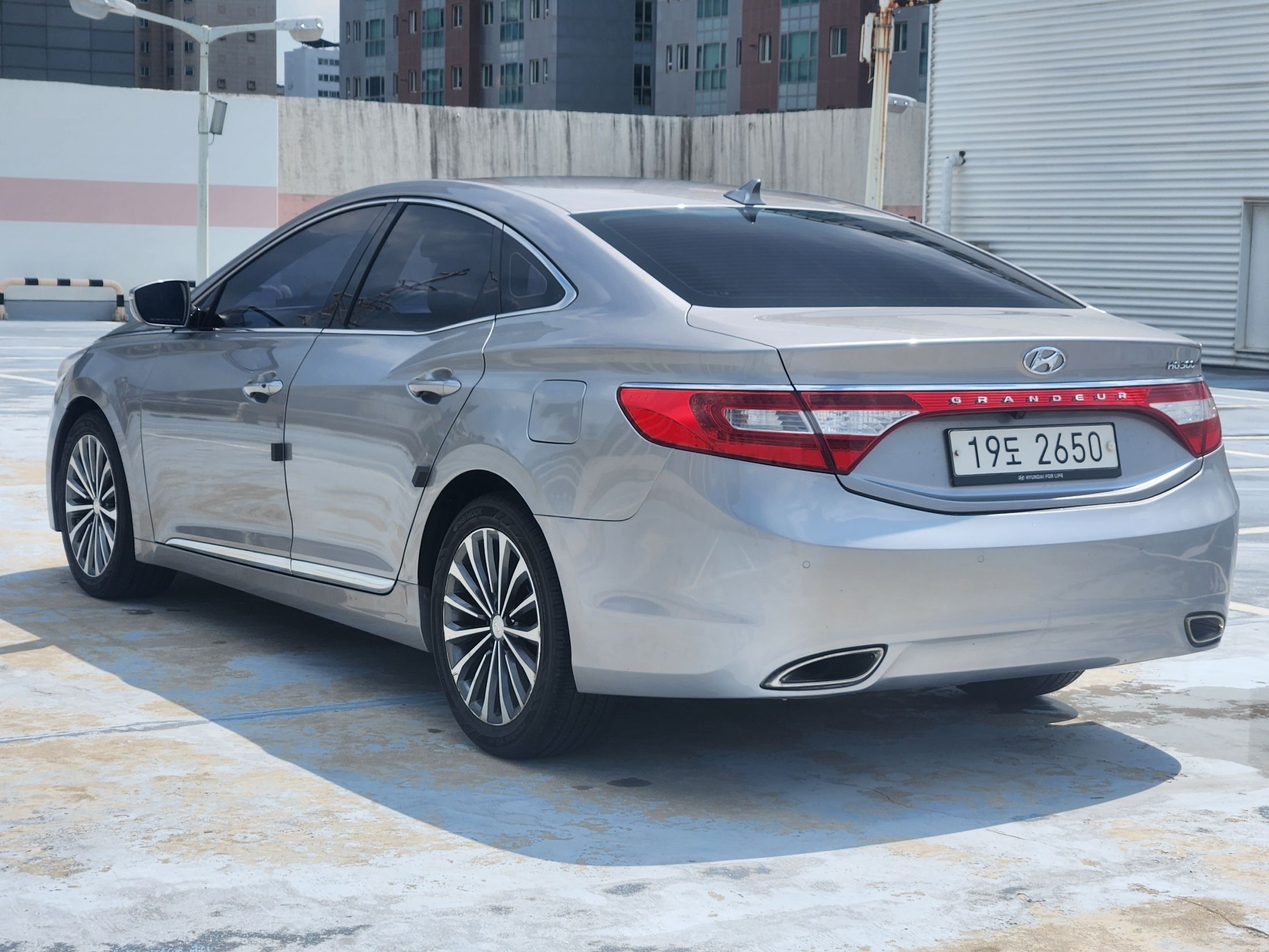 HYUNDAI GRANDEUR HG 2013