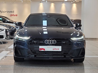 AUDI A7 4K 2023
