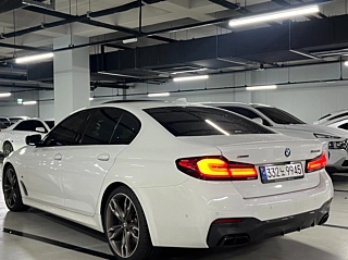 BMW 5-SERIES G30 2021