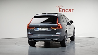 VOLVO XC60 2021