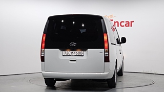 HYUNDAI STARIA 2023