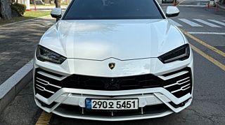 LAMBORGHINI URUS 2020