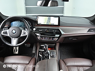 BMW 5-SERIES G30 2021