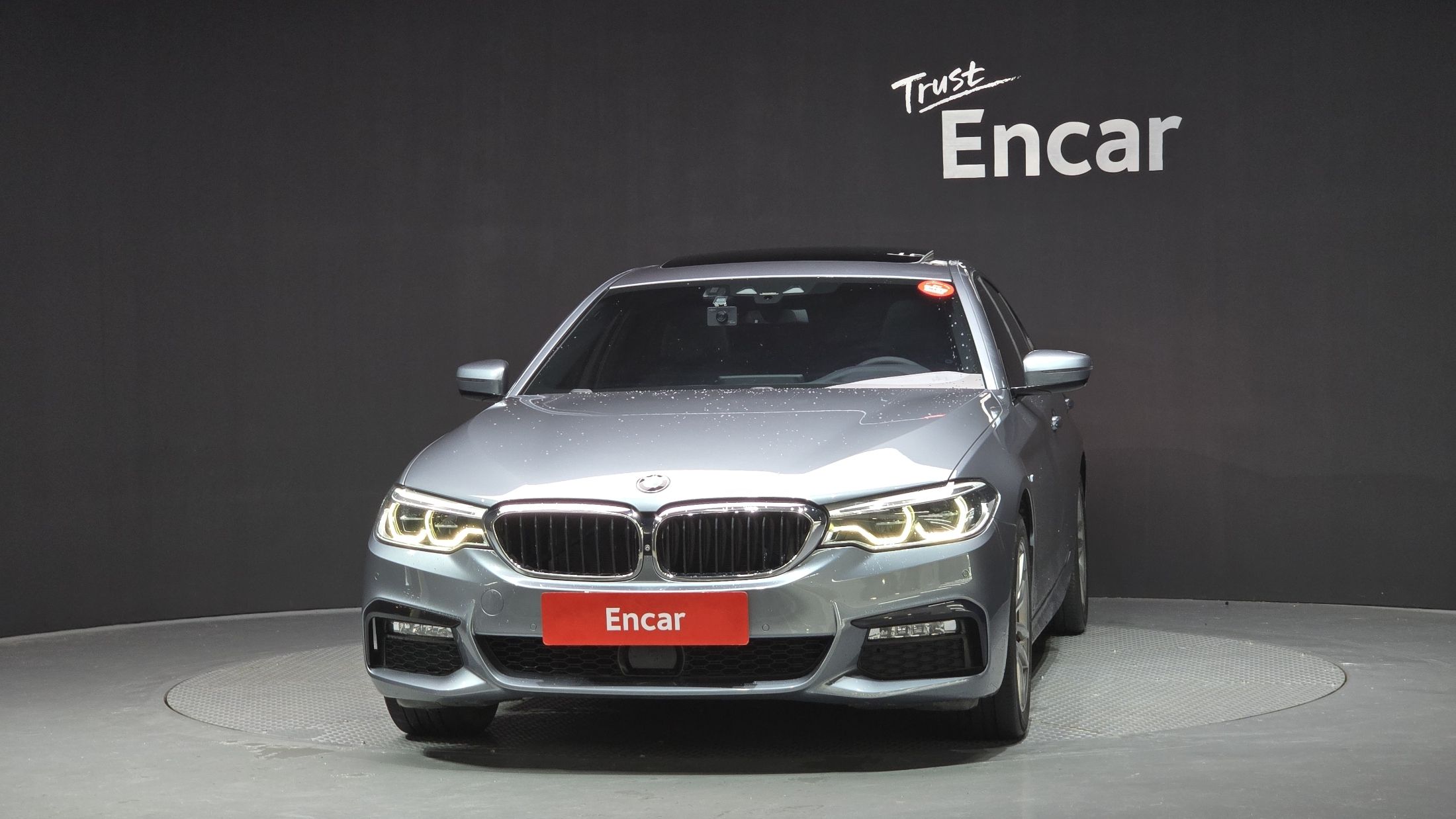 BMW 5-SERIES G30 2017