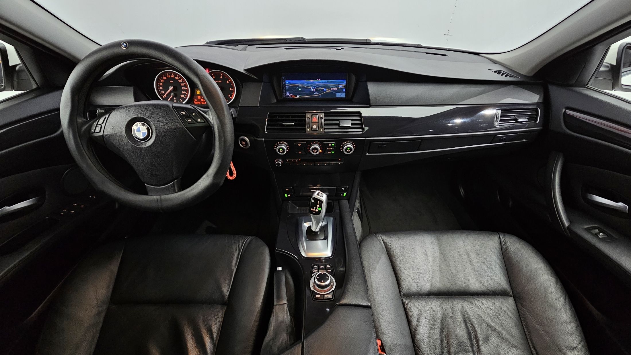 BMW 5-SERIES E60 2009