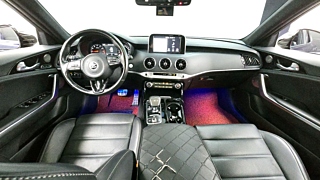 KIA STINGER  2.0 Turbo 2WD 2018