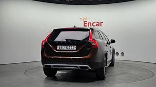 VOLVO V60 CROSS COUNTRY 2016