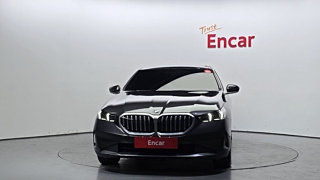 BMW 5-SERIES G60 2024