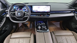 BMW 5-SERIES G60 2024