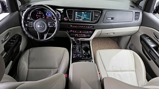 KIA CARNIVAL 2017