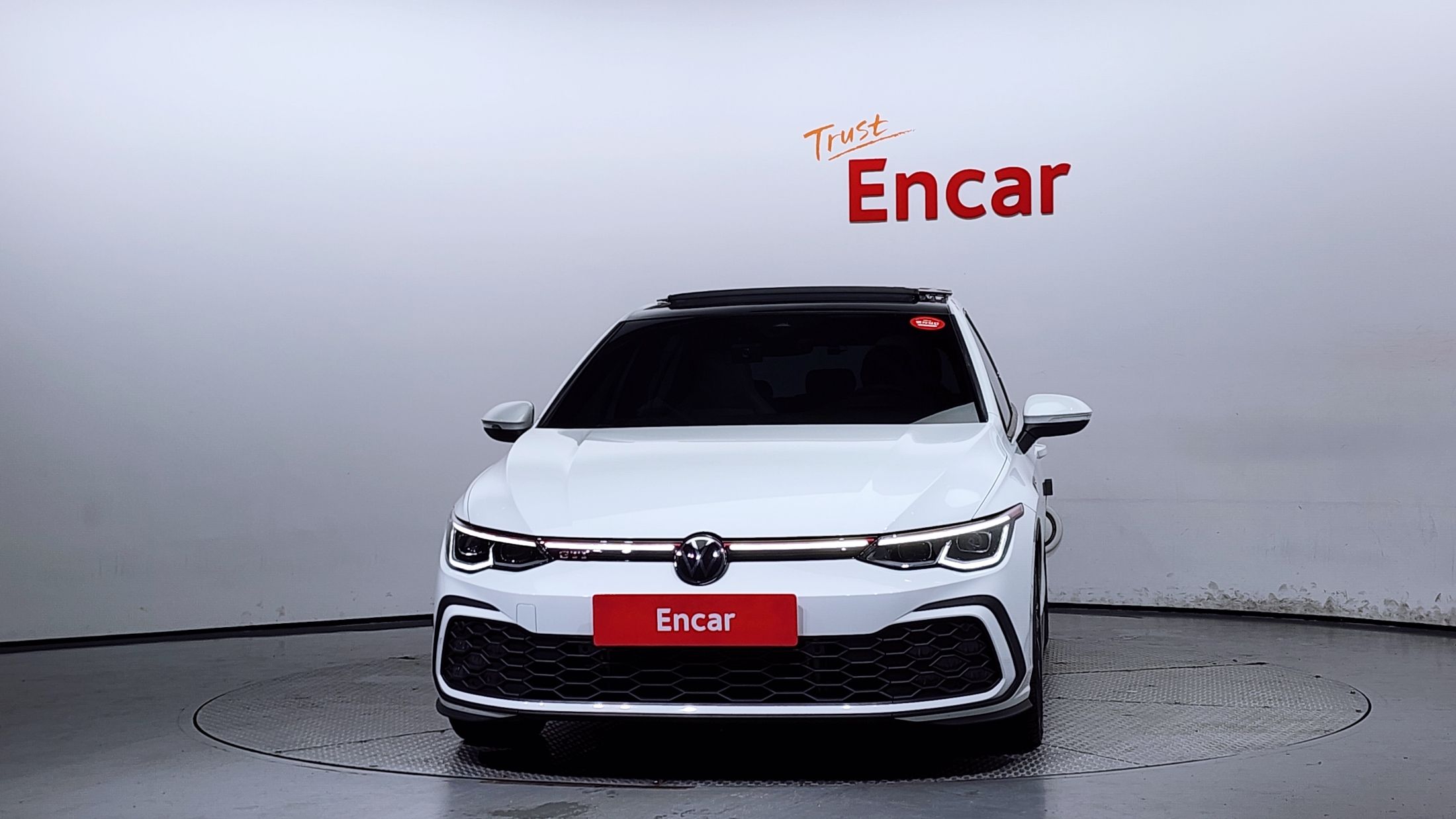 VOLKSWAGEN GOLF 2024