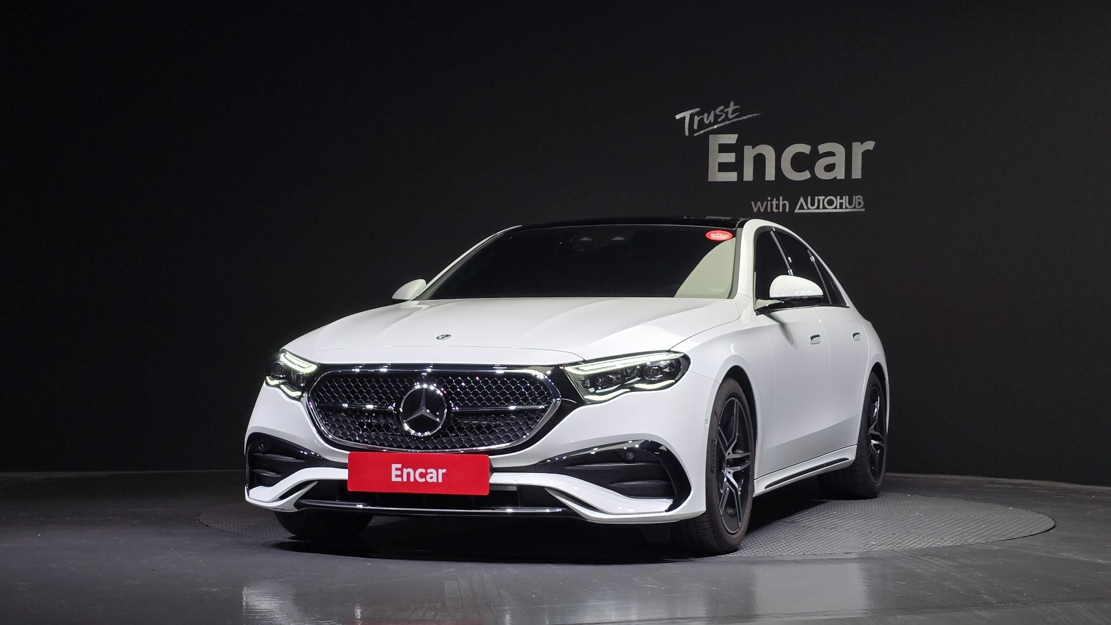 MERCEDES BENZ E-CLASS W214 2024