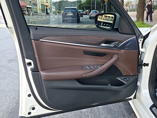 BMW 5-SERIES G30 2021