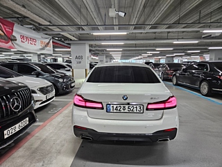 BMW 5-SERIES G30 2020