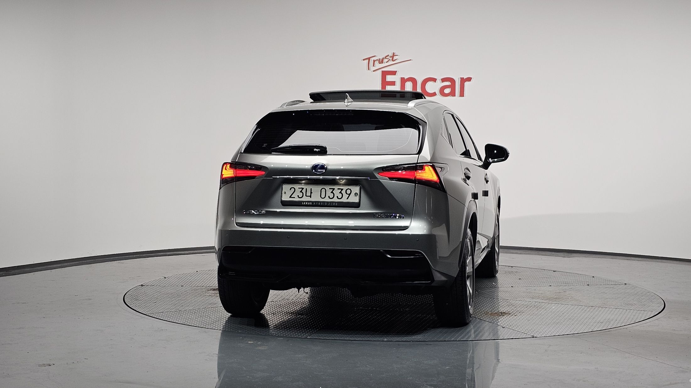 LEXUS NX300H 2016