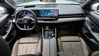 BMW 5-SERIES G60 2023