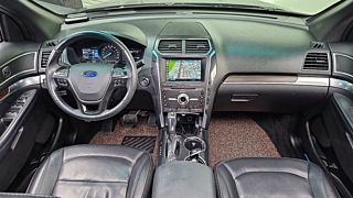 FORD EXPLORER 2017