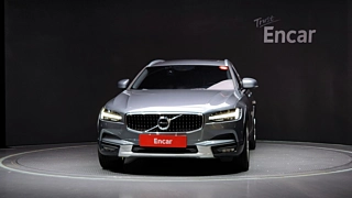 VOLVO V90 CROSS COUNTRY 2017