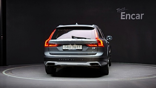 VOLVO V90 CROSS COUNTRY 2017