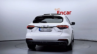 MASERATI LEVANTE 2021