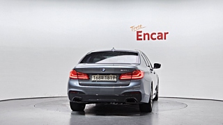 BMW 5-SERIES G30 2017