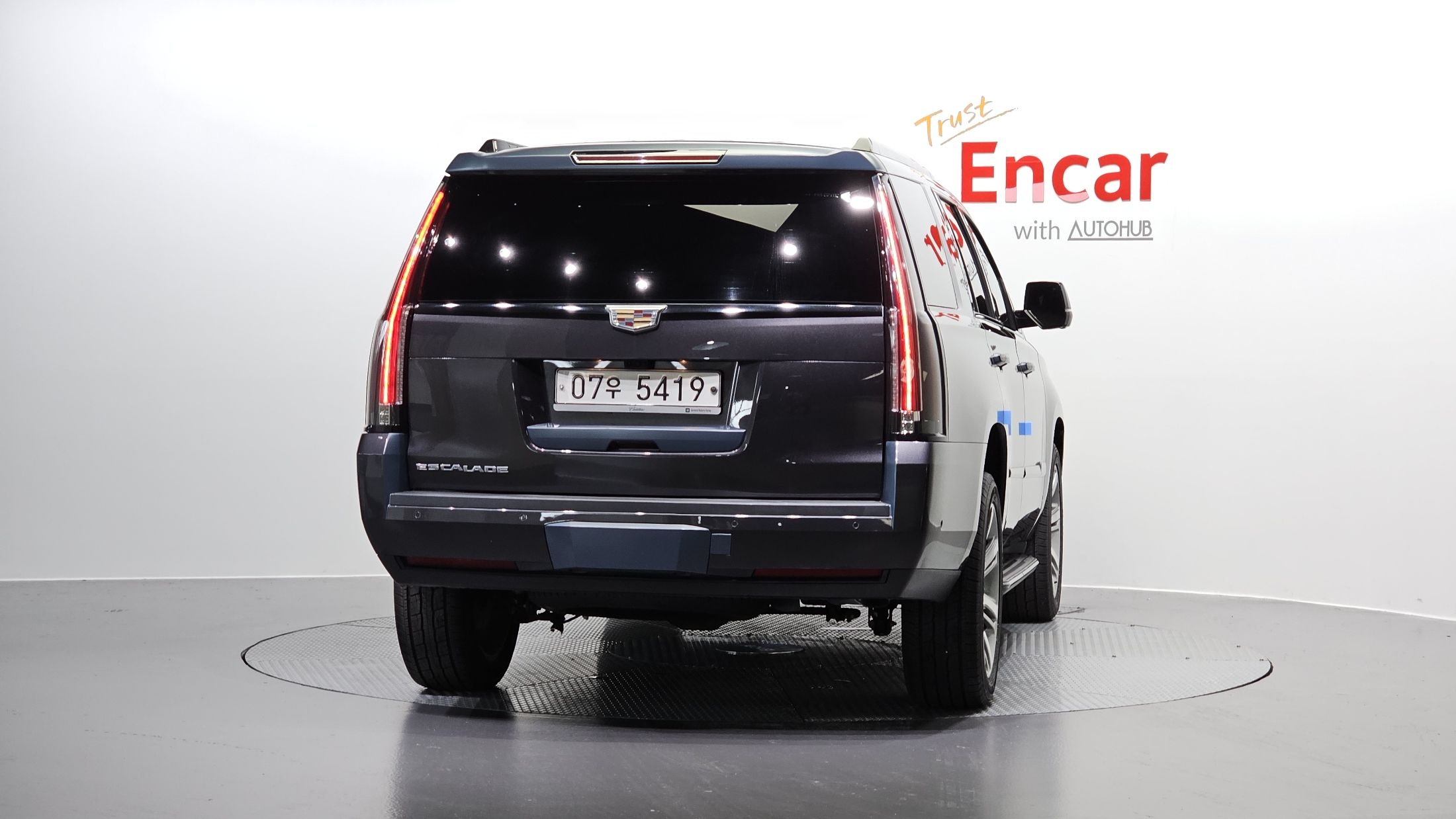CADILLAC ESCALADE 2018