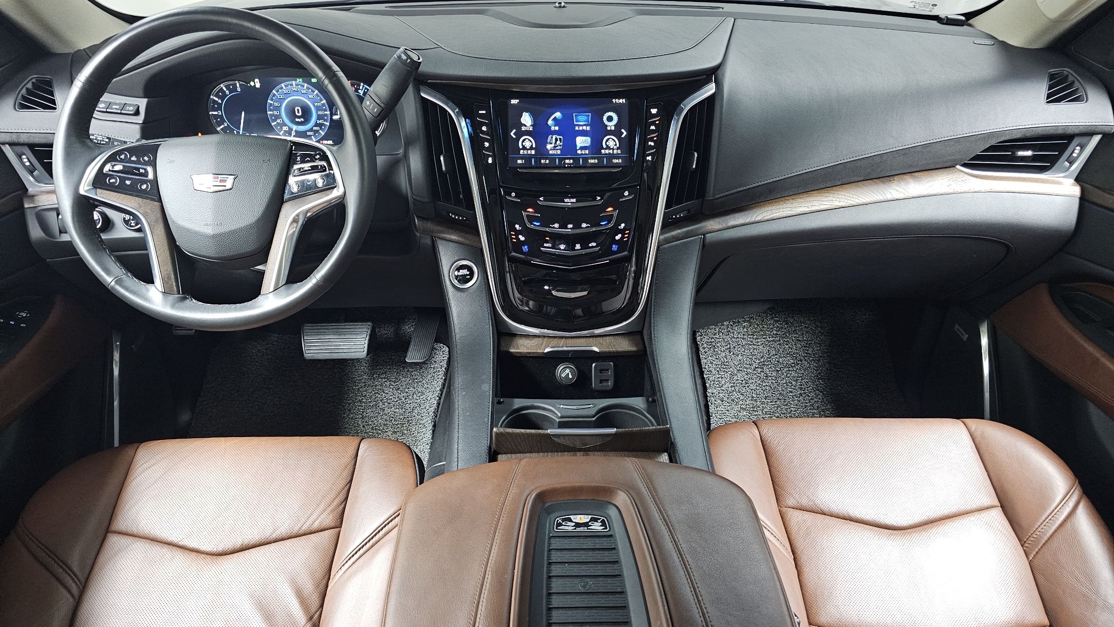CADILLAC ESCALADE 2018