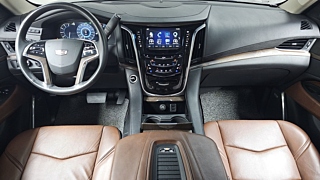 CADILLAC ESCALADE 2018