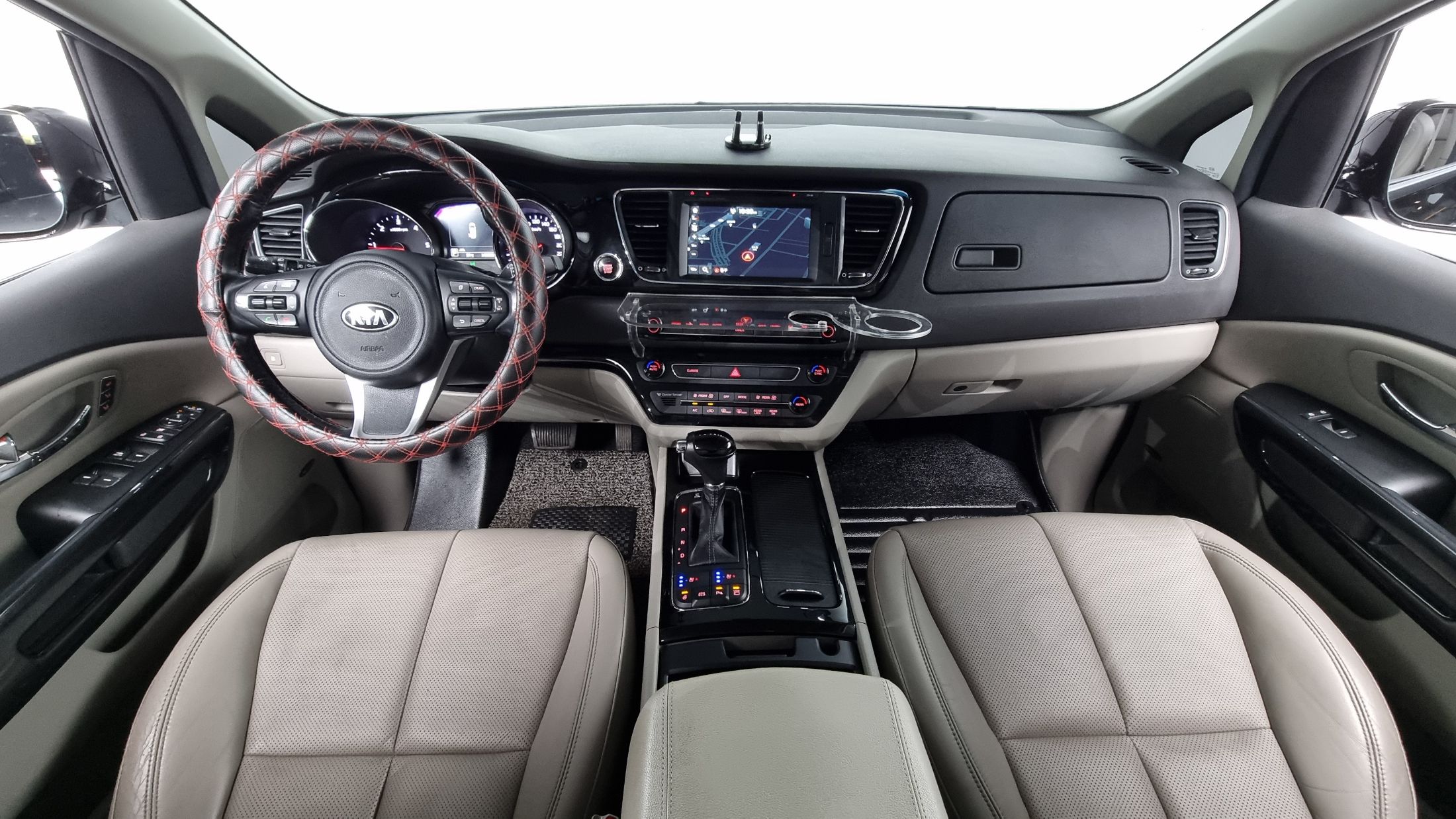KIA CARNIVAL 2016