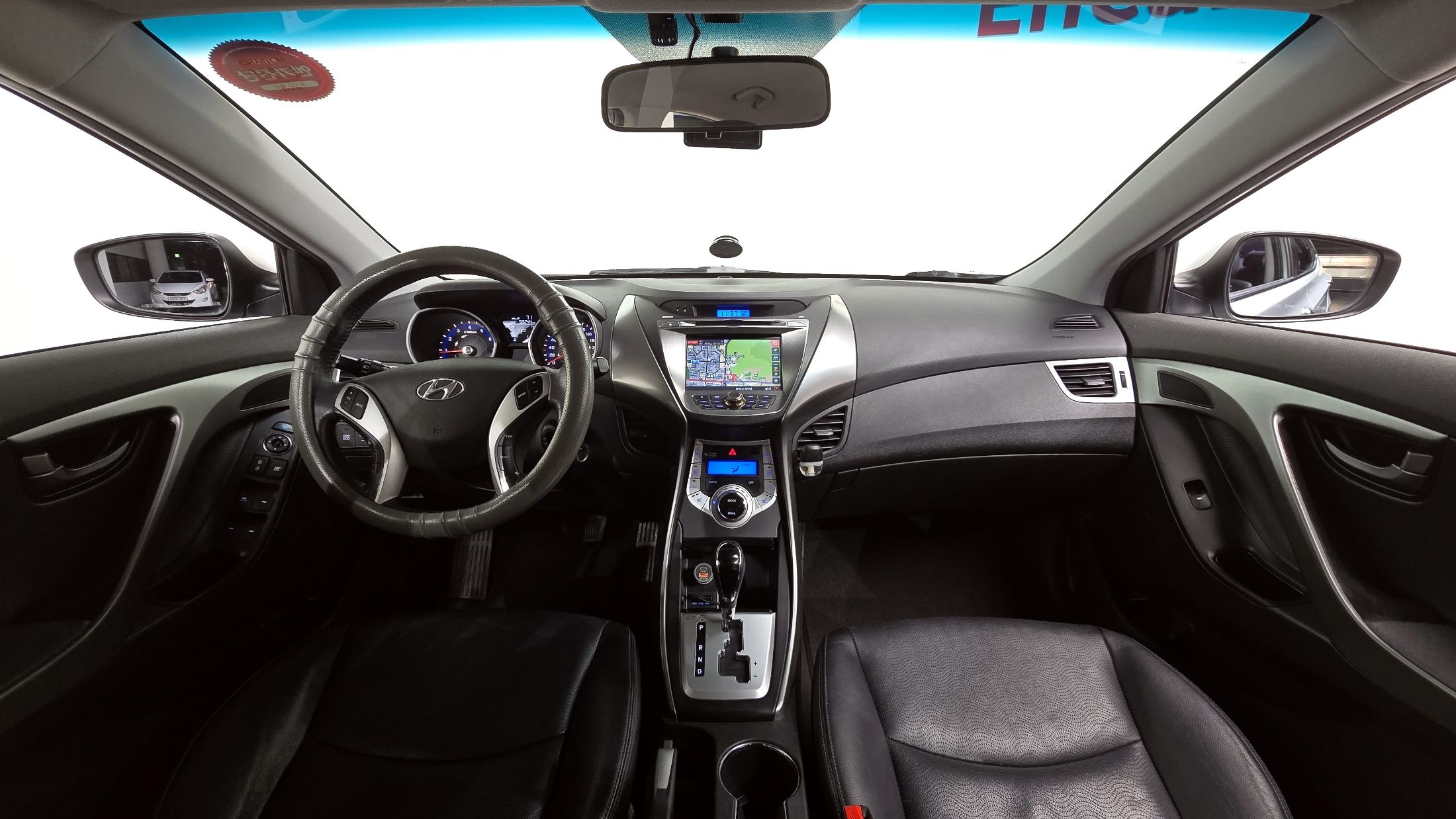 HYUNDAI AVANTE MD 2011