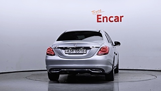 MERCEDES BENZ C-CLASS W205 2016