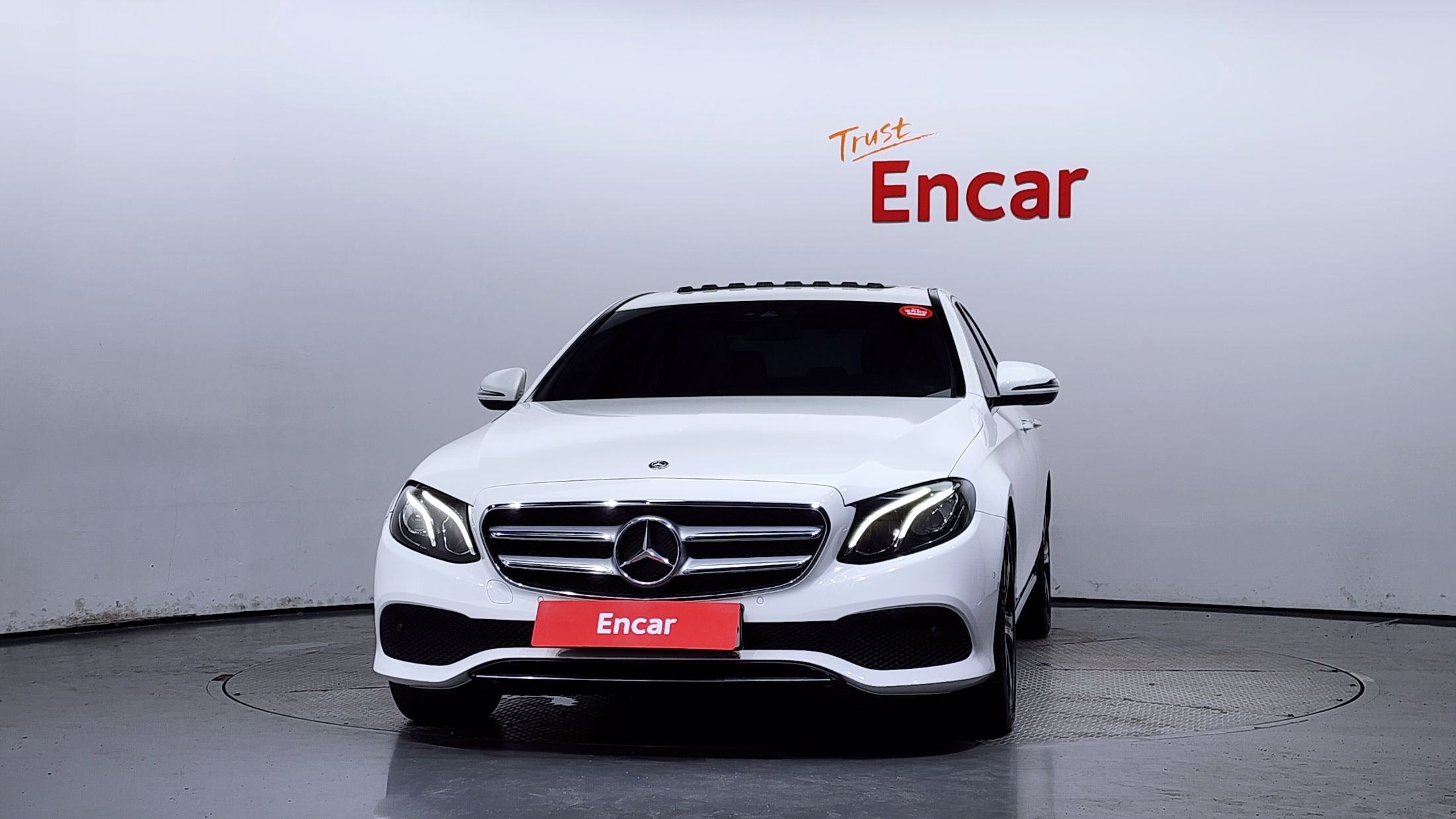 MERCEDES BENZ E-CLASS W213 2018