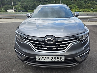 SAMSUNG QM6 2020