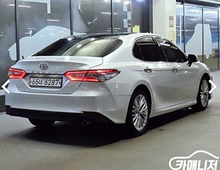 TOYOTA CAMRY XV70 2018