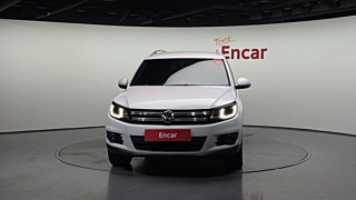 VOLKSWAGEN TIGUAN 2016