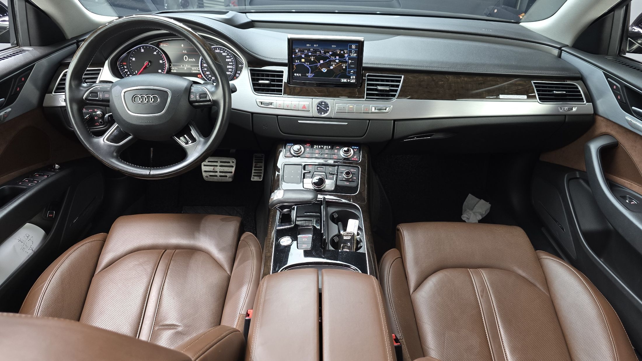 AUDI A8 2015