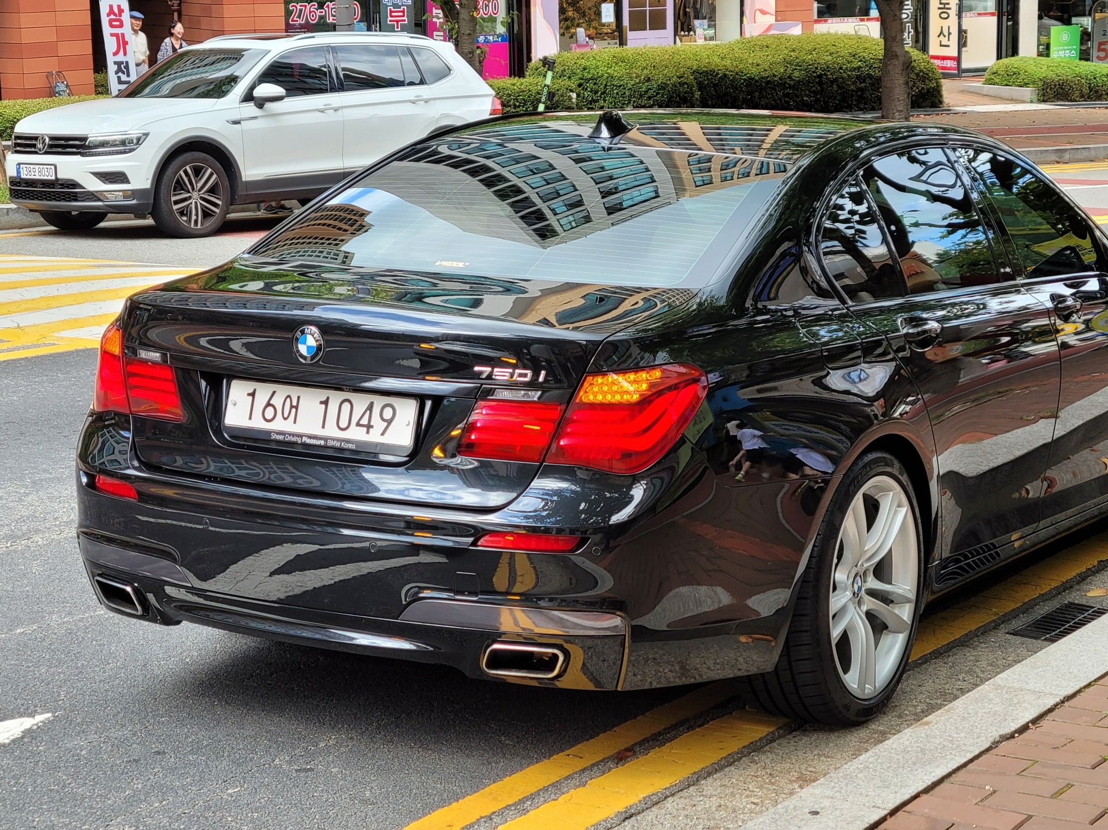 BMW 7-SERIES F01 2010