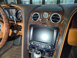 BENTLEY CONTINENTAL GT 2016