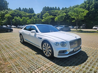 BENTLEY FLYING SPUR  2021