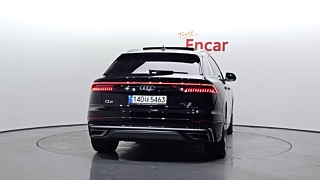 AUDI Q8 4M 2021