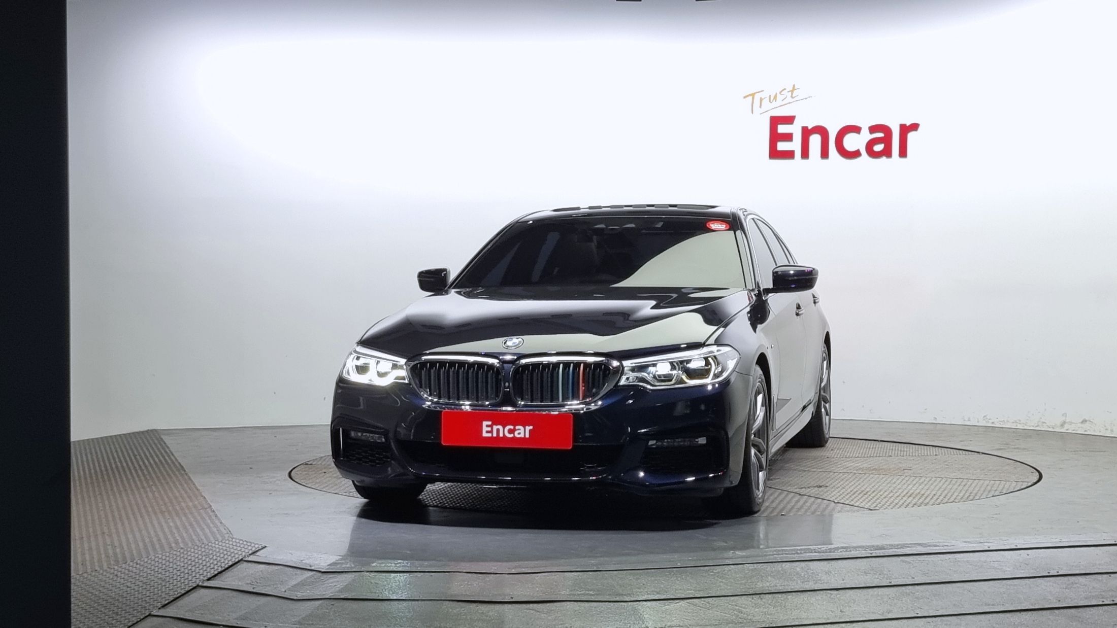 BMW 5-SERIES G30 2018
