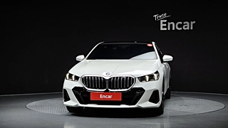 BMW 5-SERIES G60 2025