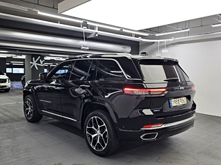 JEEP GRAND CHEROKEE WL 2023