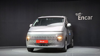 HYUNDAI STARIA 2024