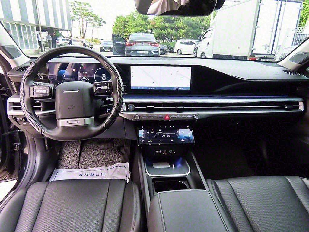 HYUNDAI GRANDEUR GN7 2023