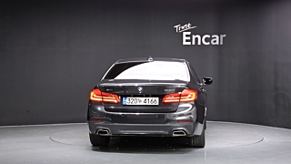 BMW 5-SERIES G30 2017