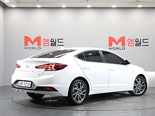 HYUNDAI AVANTE AD 2019