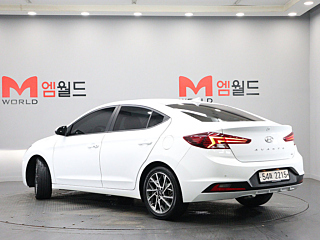 HYUNDAI AVANTE AD 2019