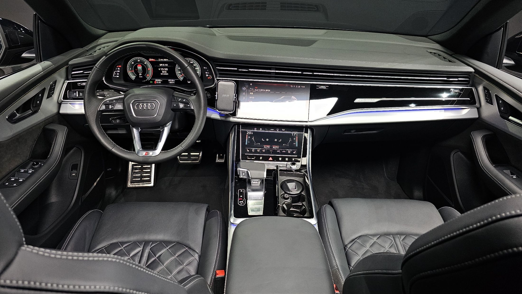 AUDI Q8 4M 2021