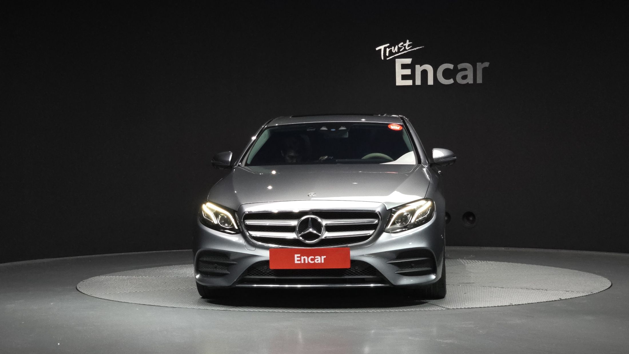MERCEDES BENZ E-CLASS W213 2019